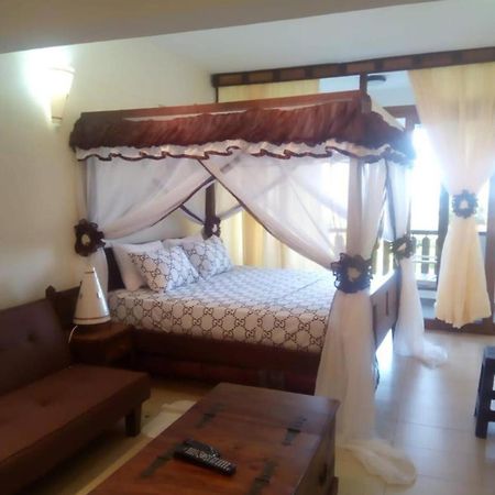 Golden Sands Resort 迪亚尼海滩 外观 照片